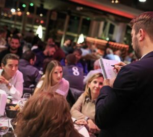 Hervé Troccaz, mentaliste à Lyon lors d'une soirée d'entreprise au Rooftop 52
