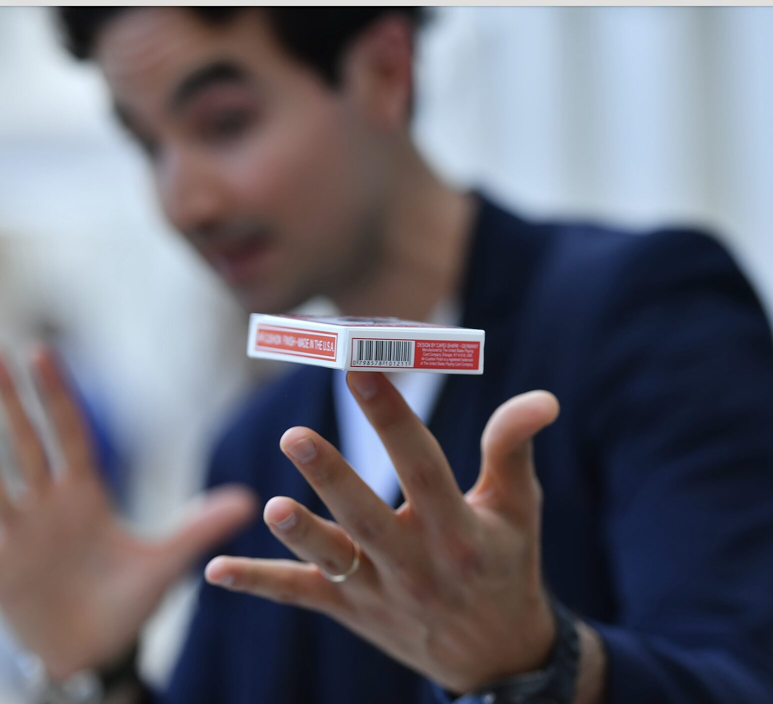 Pierre Poncelet, magicien à Cannes lors d'une soirée d'entreprise