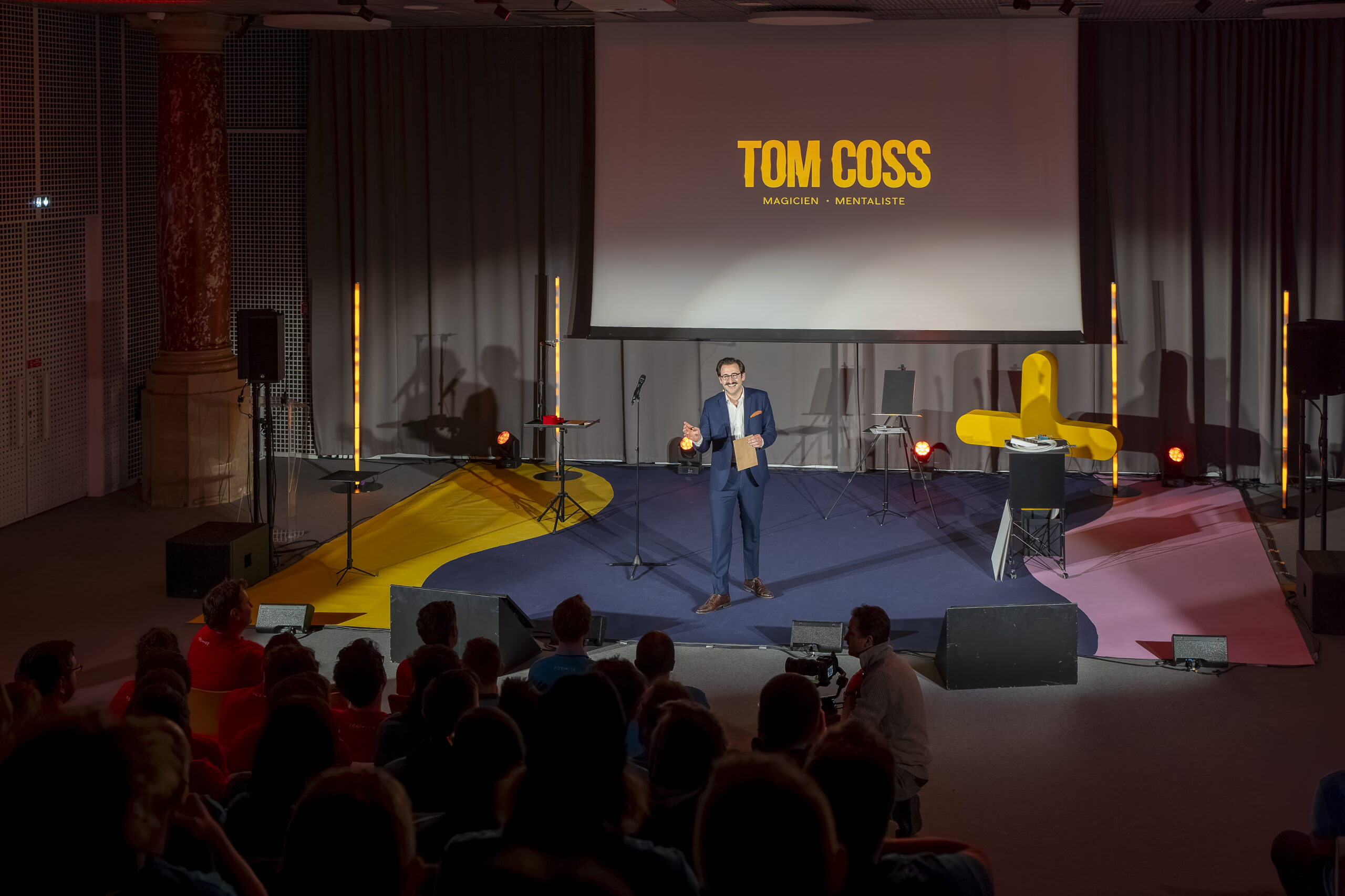 Tom Coss, magicien à Lille lors d'une soirée d'entreprise