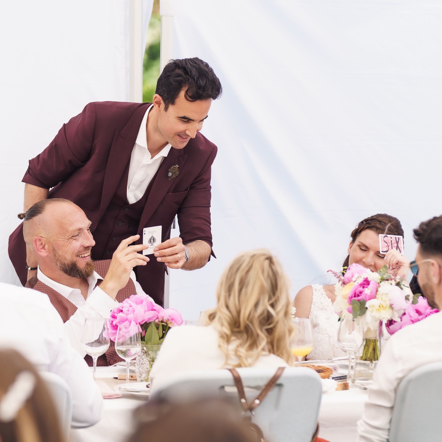 Pierre, magicien à Marseille pour un mariage